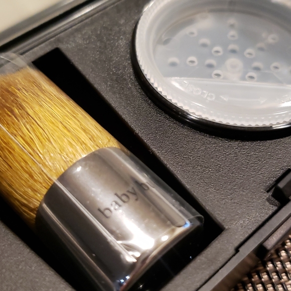 Bare Minerals Flawless Face Case - Picture 2 of 4